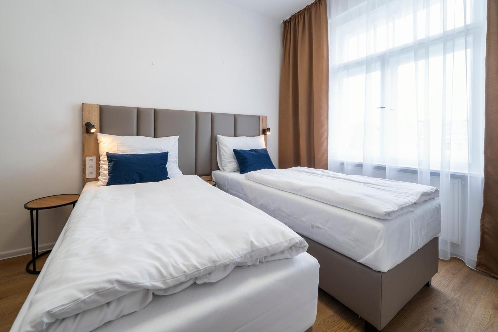 Leon Hotel