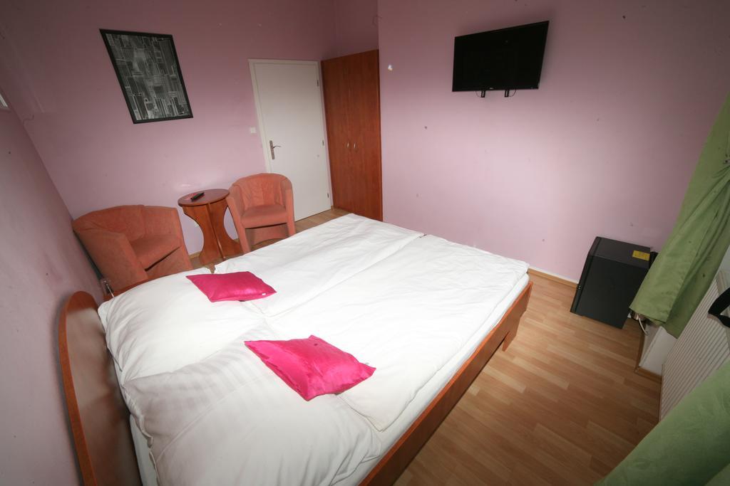 Leon Hotel 3*